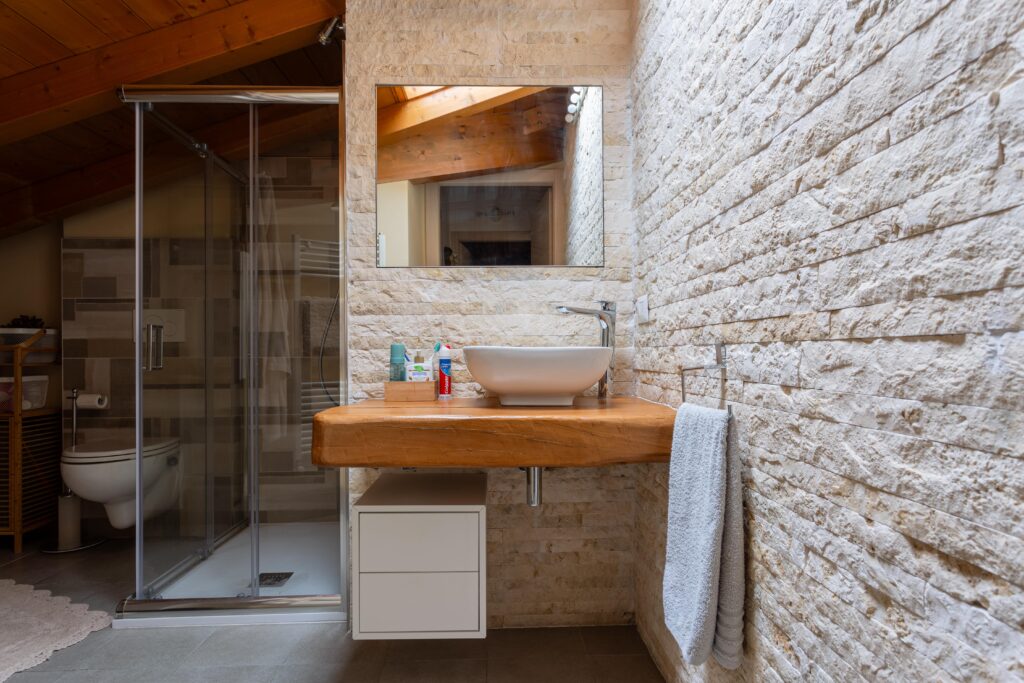 fotografia immobiliare foto professionali per vendere casa real estate bagno